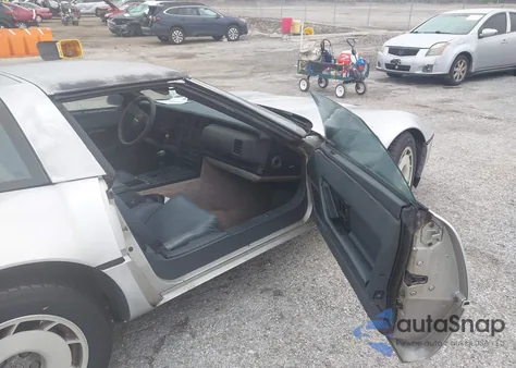 1987 Chevrolet Corvette from USA, damaged, VIN 1G1YY2181H5105018